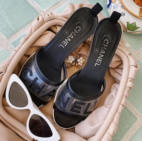 🤩CHANEL🤩PVC Transparent Sandal Mules 2019 - Picture 12 of 13